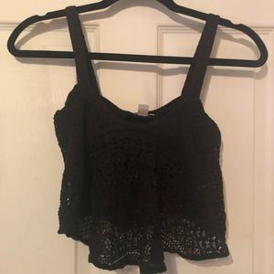 Black crop top, very cute!